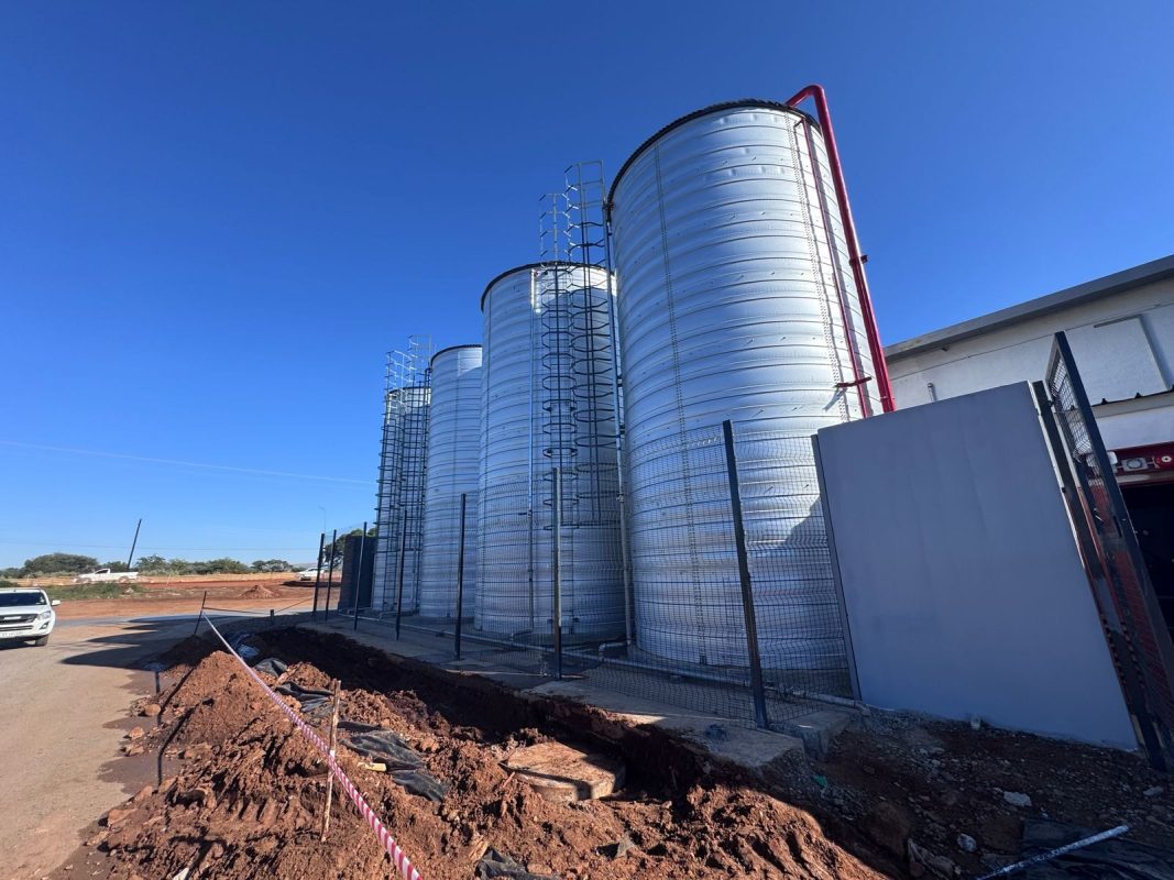 Firewater tanks with risers